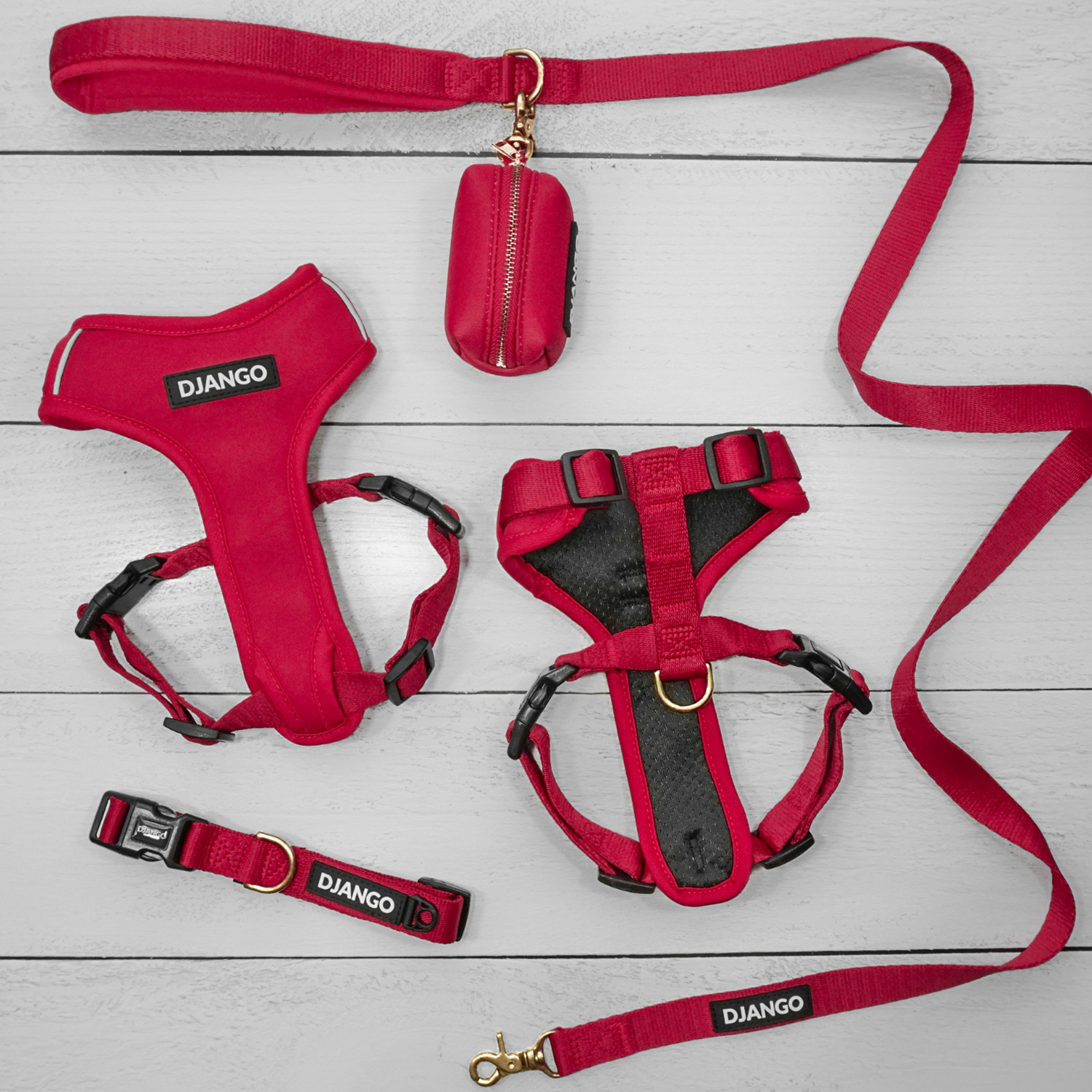 Shop the beautiful crimson red adventure bundle. This walk set for dogs includes the comfortable Adventure Dog Harness, padded dog leash, comfy collar, and stylish waste bag holder