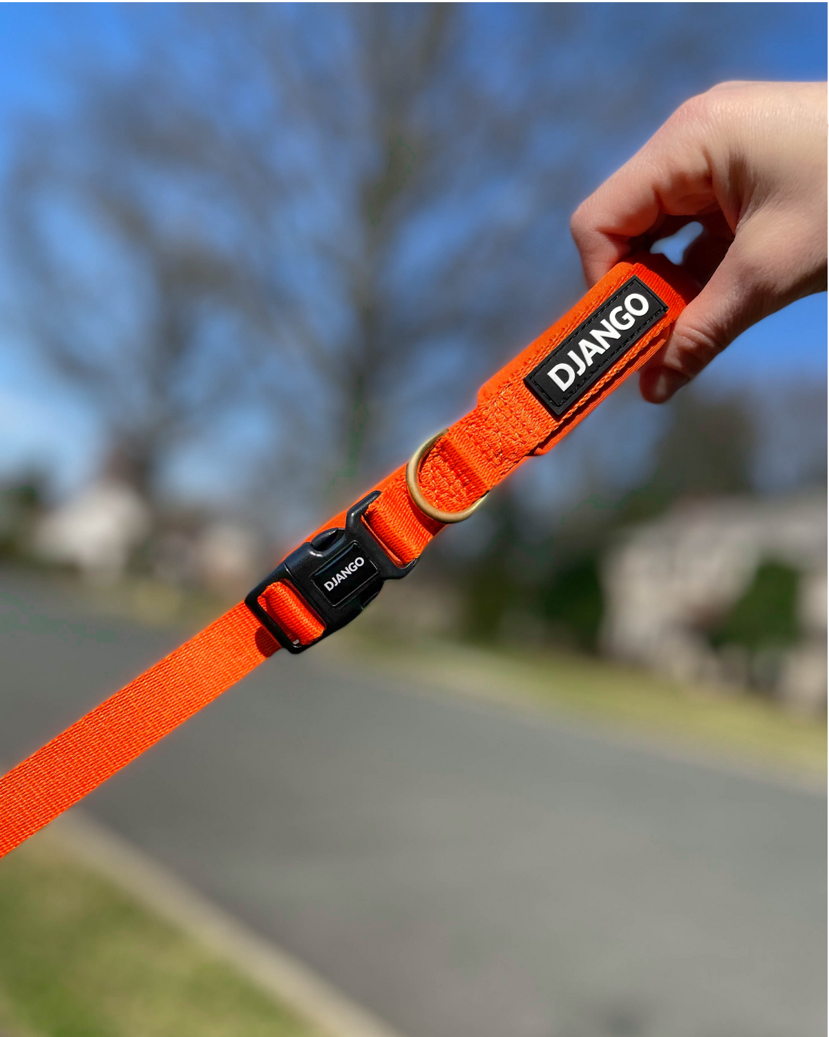 Use DJANGO's adjustable dog leash as a 6.5 foot long leash and enjoy the comfort of the soft and padded handle - djangobrand.com