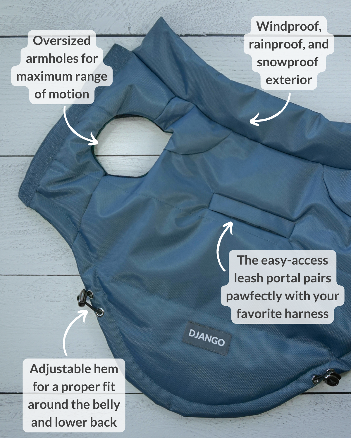 Adjustable Dog Jacket with Harness Hole: Featuring adjustable straps for a secure fit and a harness hole for easy leash attachment, this winter coat is both practical and comfortable for corgis and other breeds.

